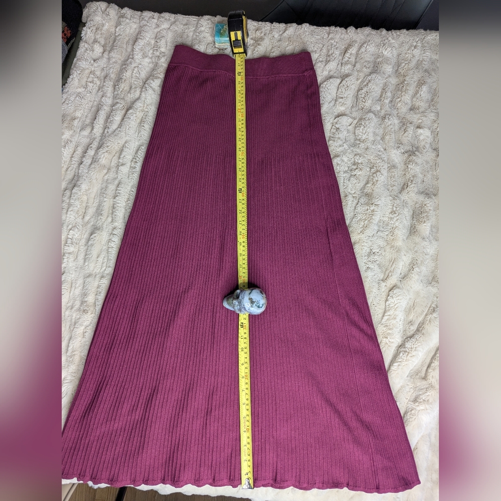 FREE PEOPLE BURGANDY KNIT SKIRT, MEDIUM